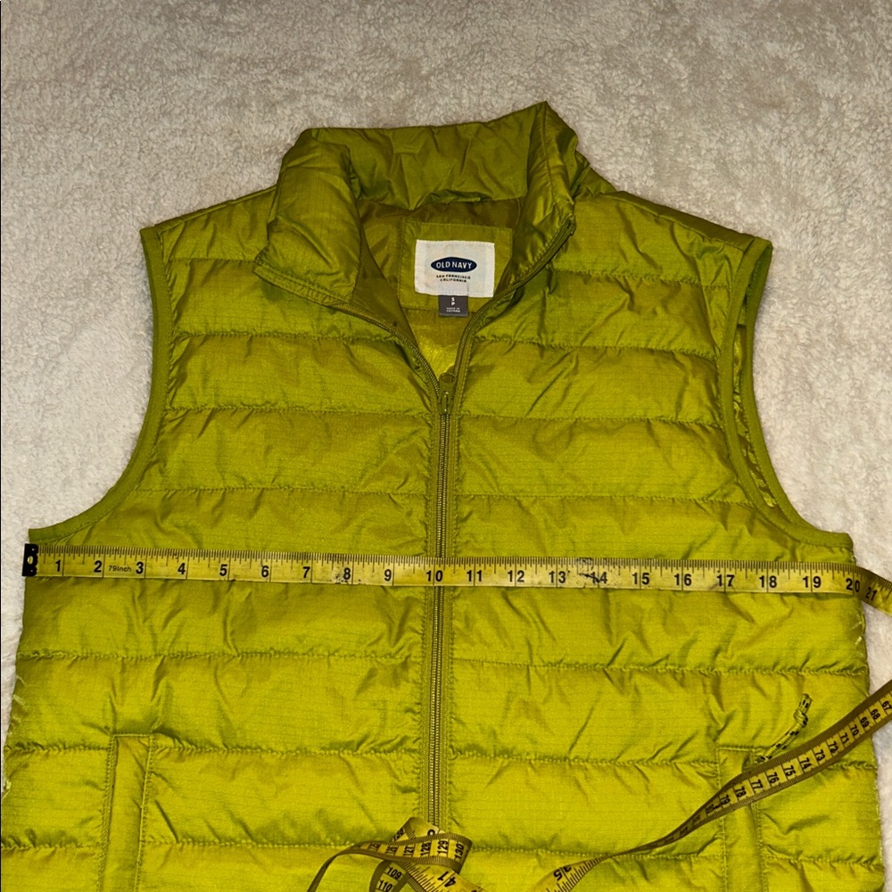 Old Navy chartreuse / neon / lime green puffer vest men’s size small - Picture 3 of 6